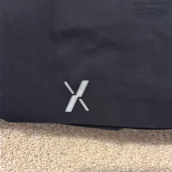 Knix Women's Black Padded V-Neck Evolution Bra - Sizes: 7-NWT - Picture 3 of 8